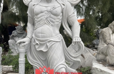Điêu khắc tượng Hộ Pháp bằng đá tại Đà Nẵng