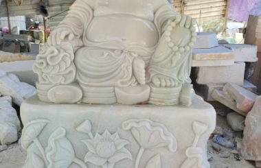 Cách chọn tượng Phật Di Lặc bằng đá theo cung mệnh
