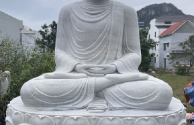 Rắn Thần Naga Cùng Tượng Phật Thích Ca: Sự Kết Hợp Độc Đáo Trong Văn Hóa Phật Giáo Mang Ý Nghĩa Nhân Văn Sâu Sắc