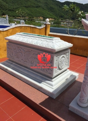 Mộ đá - 007