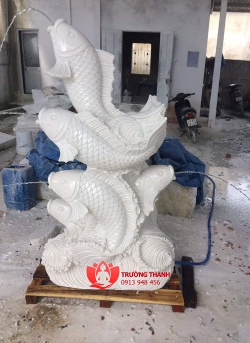 Tượng cá chép phun nước bằng đá tự nhiên