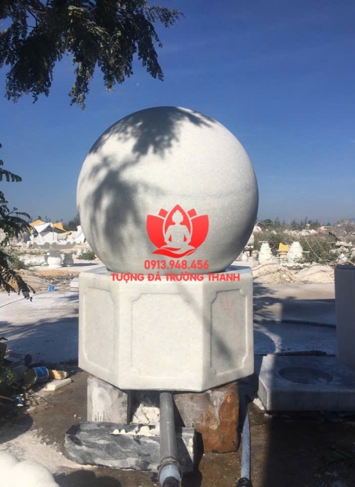 Đài phun nước bằng đá